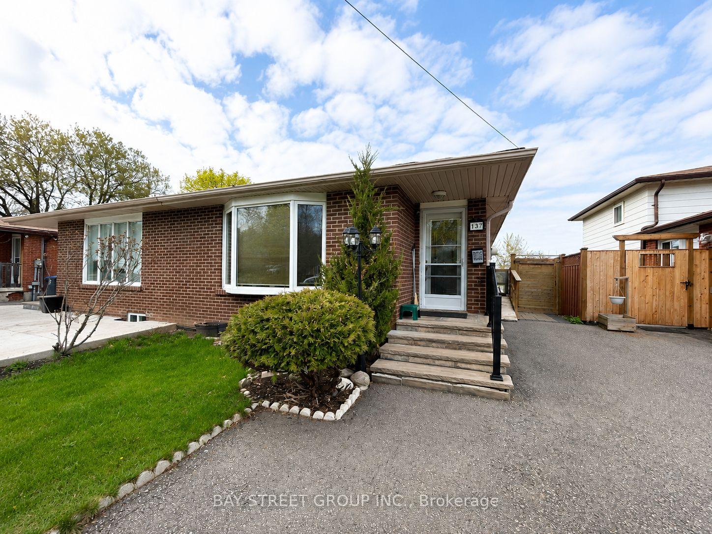 137-bonham-boulevard-mississauga-ontario-w13177408