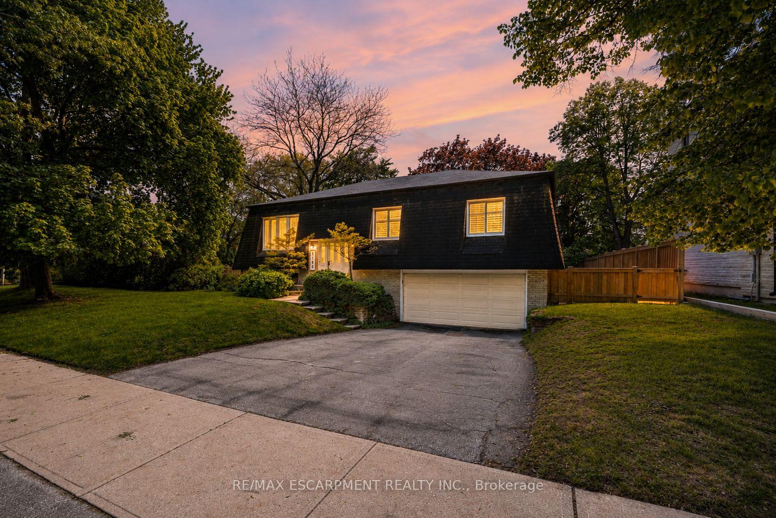 2198-devon-road-oakville-ontario-w13177668