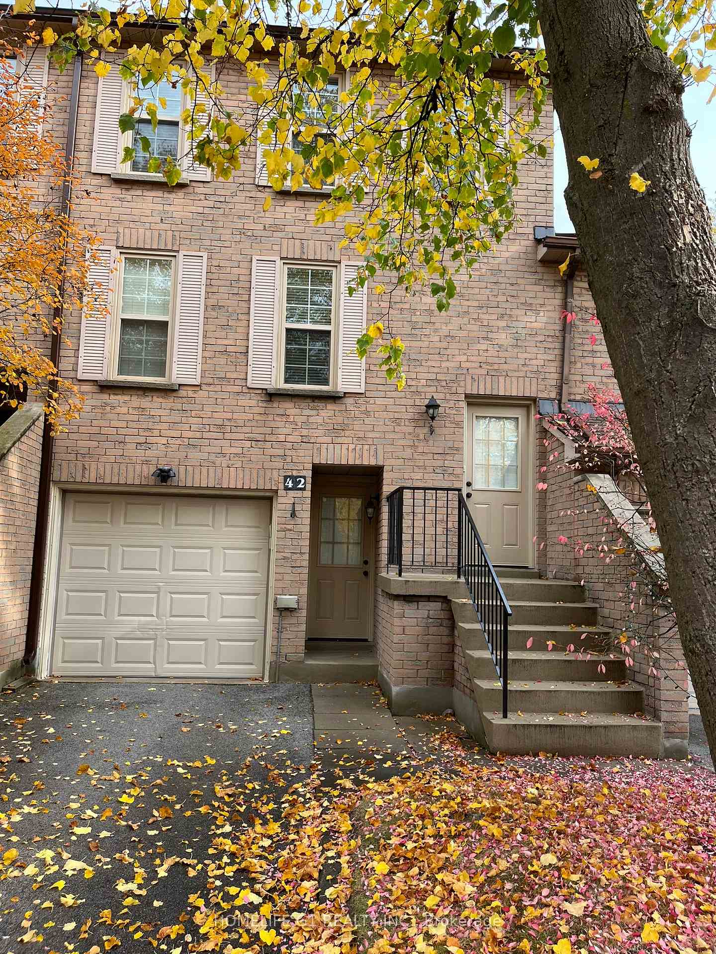 2272-mowat-avenue-oakville-ontario-w13178514