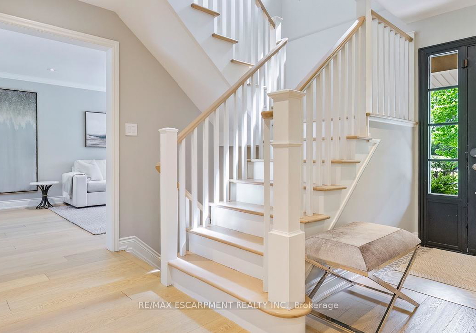 511-chamberlain-lane-oakville-ontario-w13179328