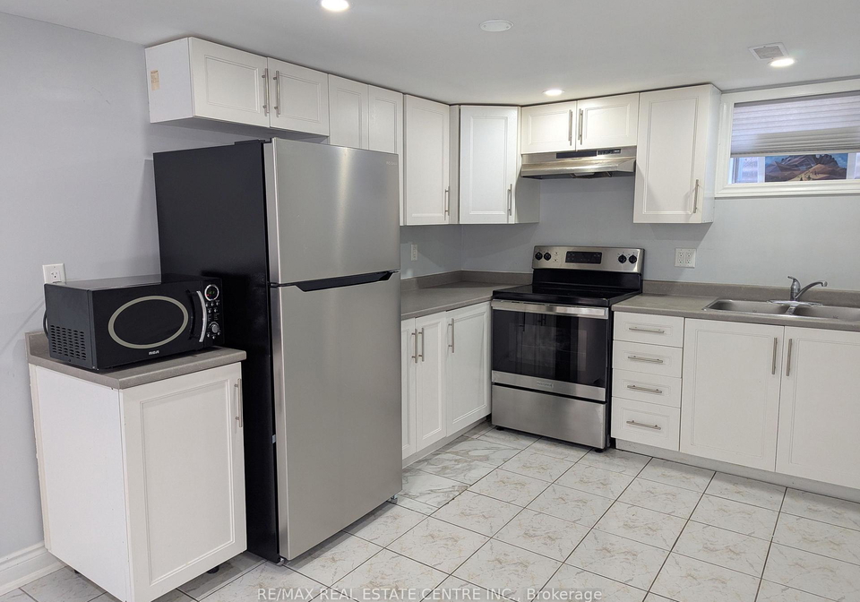 160-mcmurchy-avenue-s-brampton-ontario-w13180122