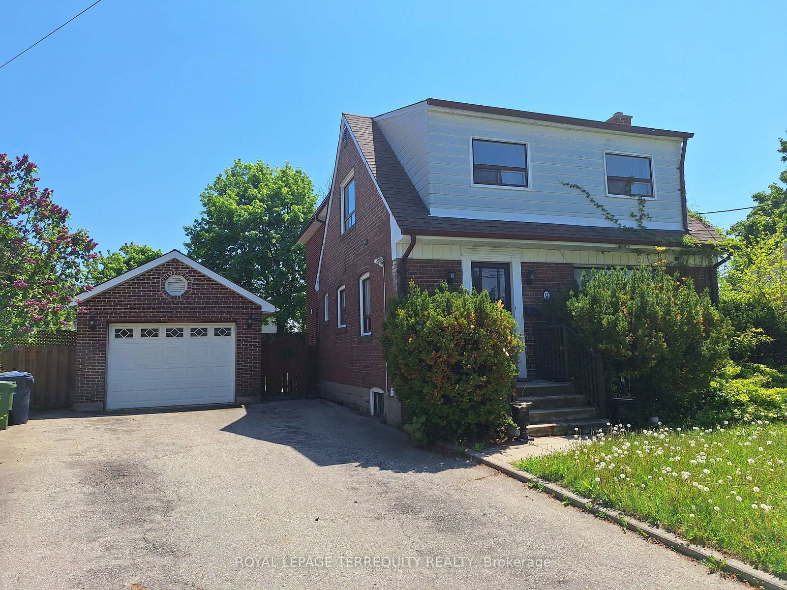 17-compton-crescent-york-ontario-w13182192