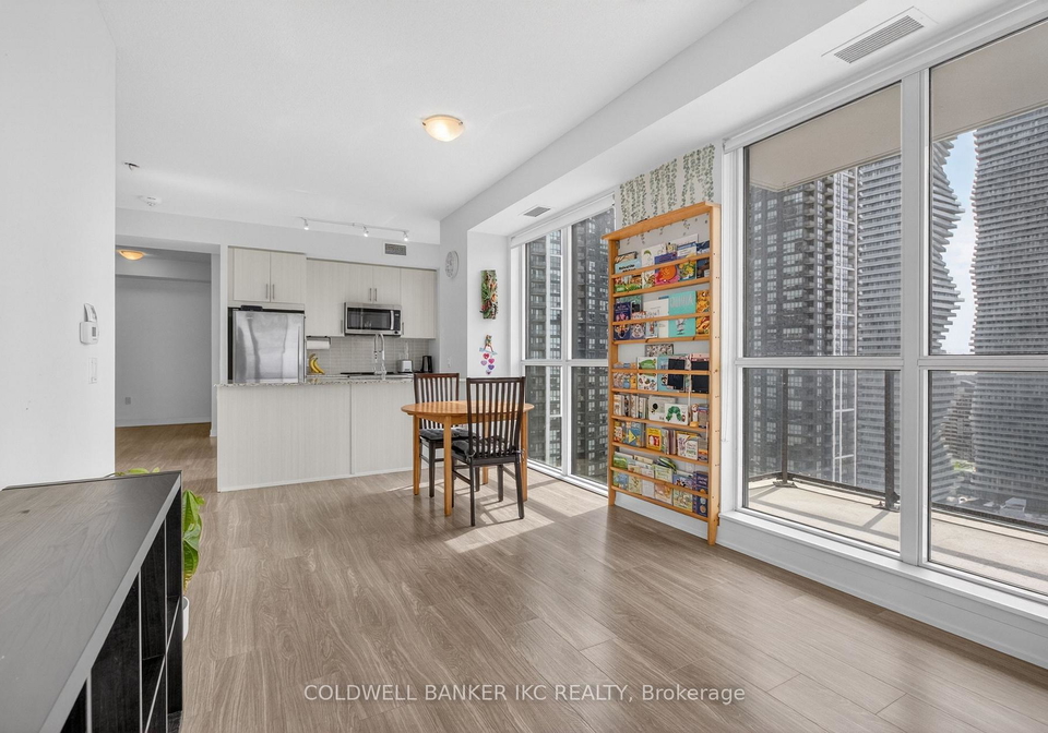 4055-parkside-village-drive-mississauga-ontario-w13183388