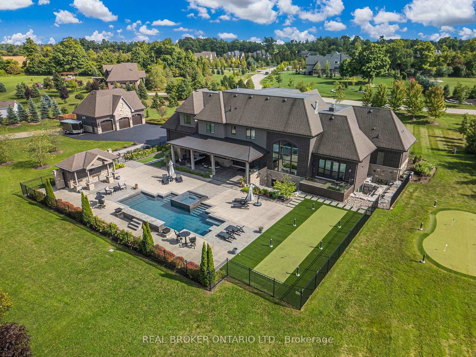 26-autumn-circle-halton-hills-ontario-w13183624