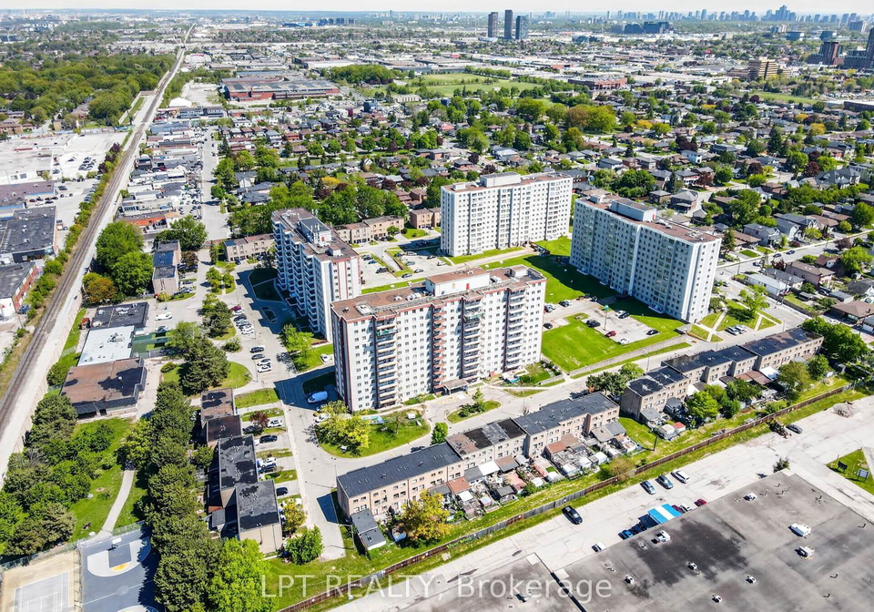 50-lotherton-pathway-north-york-ontario-w13184178