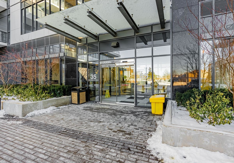 35-watergarden-drive-mississauga-ontario-w13184374