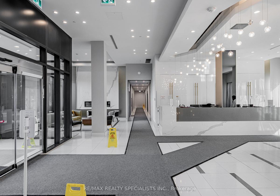35-watergarden-drive-mississauga-ontario-w13184374