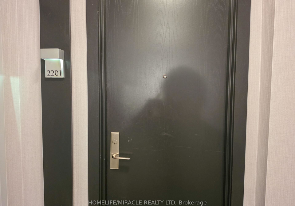 80-absolute-avenue-mississauga-ontario-w13184516