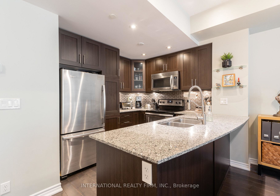30-carnation-avenue-etobicoke-ontario-w13184984