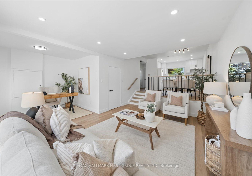 30-venetian-crescent-york-ontario-w13188780