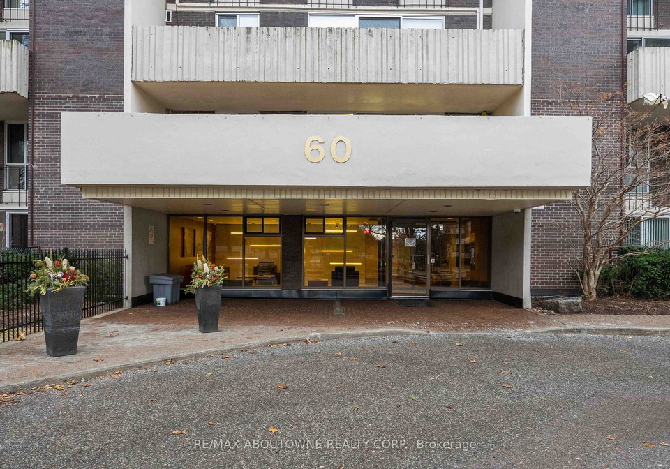 60-southport-street-toronto-ontario-w13190120