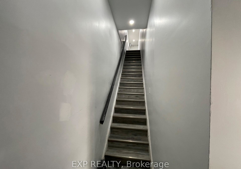 259-lakeshore-road-e-mississauga-ontario-w13192354