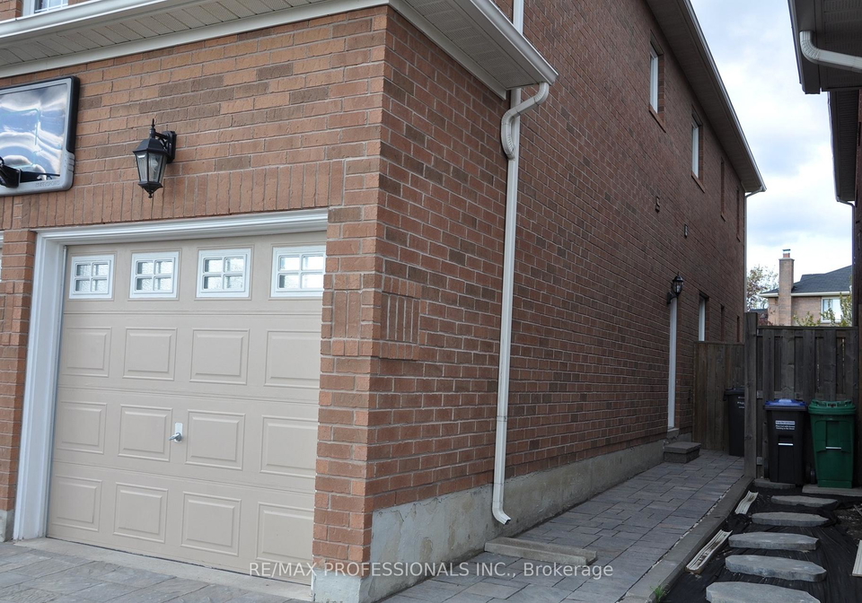 4889-potomac-court-mississauga-ontario-w13192522