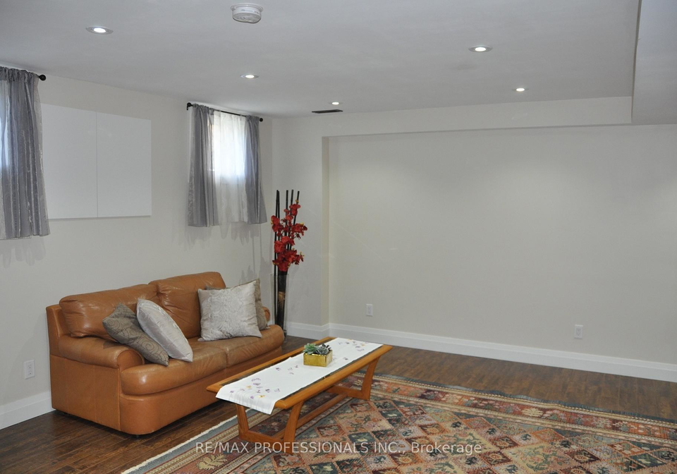 4889-potomac-court-mississauga-ontario-w13192522