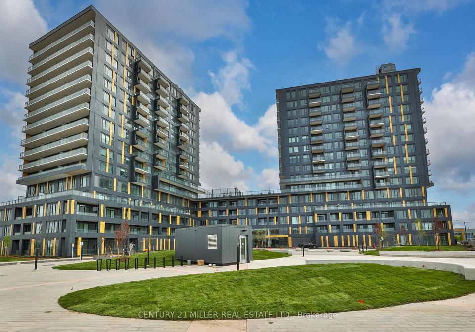 4878-powers-common-burlington-ontario-w13193120