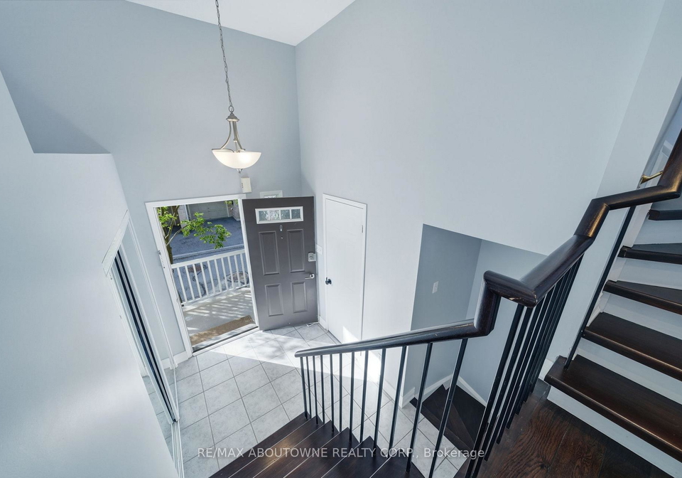 7105-branigan-gate-mississauga-ontario-w13193170