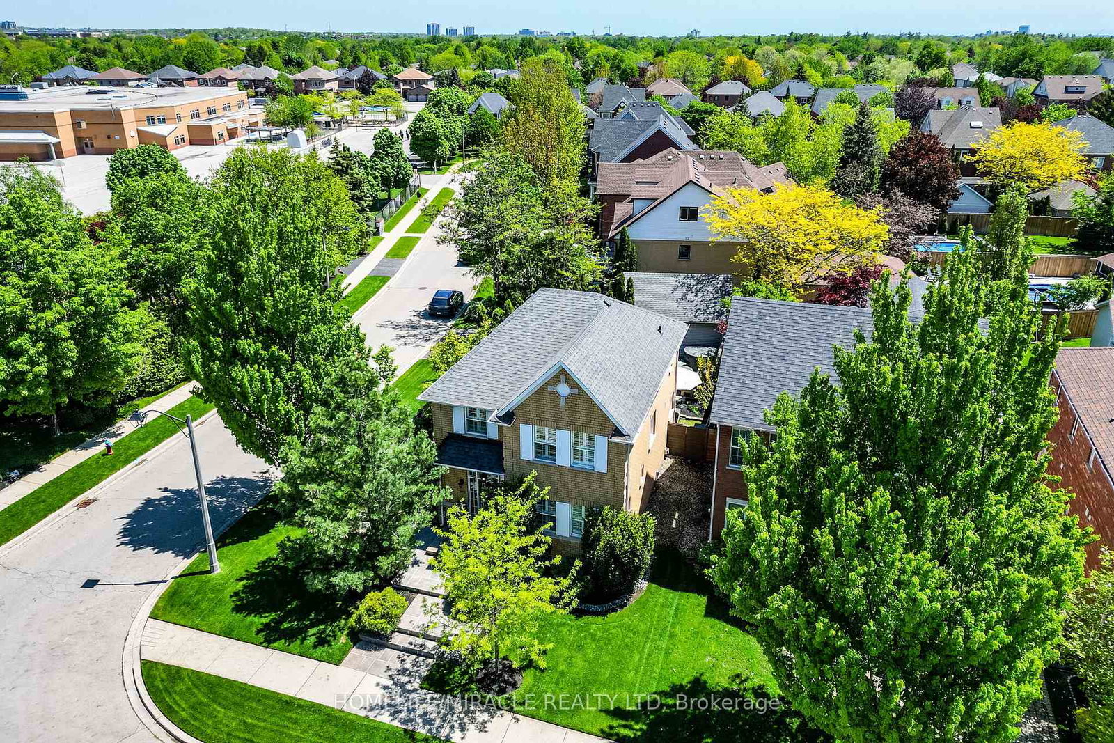 464-ambleside-drive-oakville-ontario-w13194324