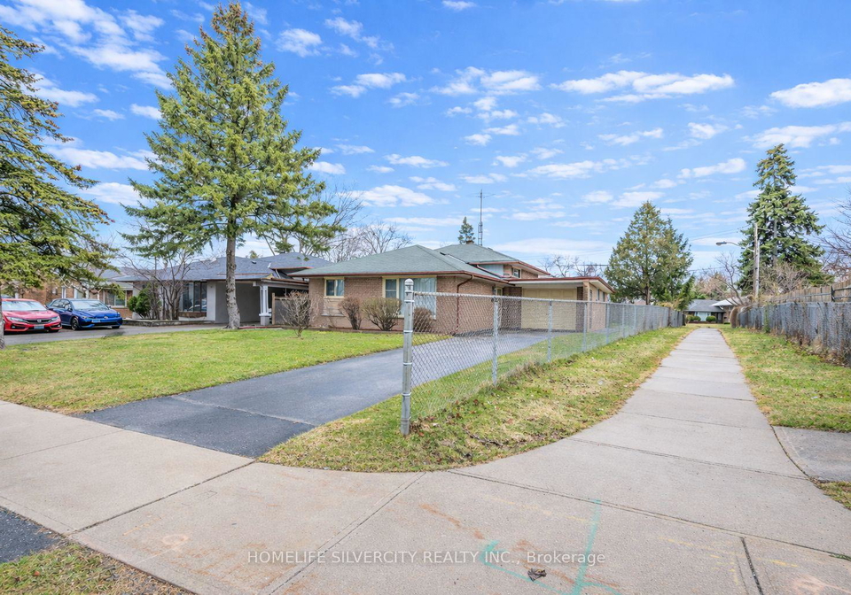 327-the-west-way-etobicoke-ontario-w13195798