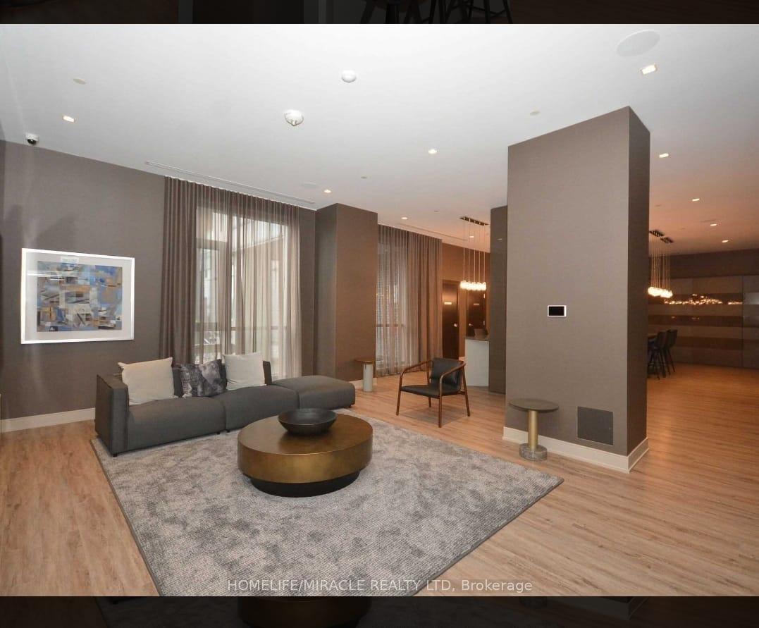 8-nahani-way-mississauga-ontario-w13197298