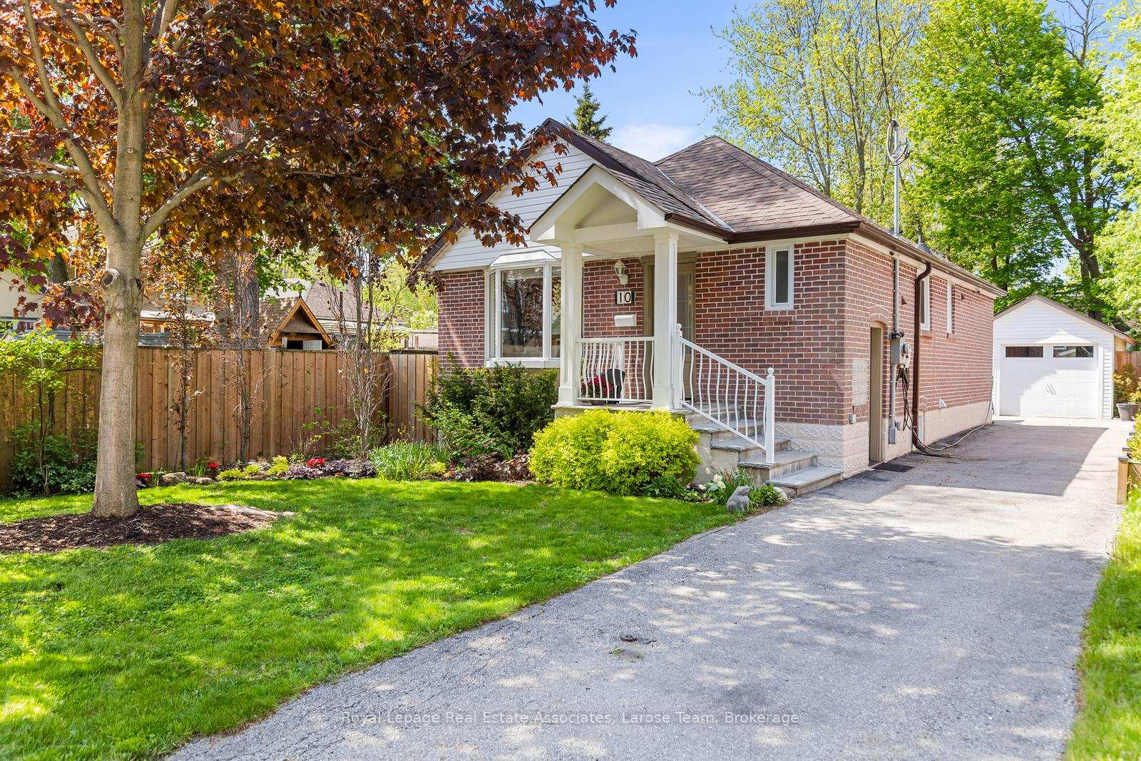 10-iris-road-etobicoke-ontario-w13198278