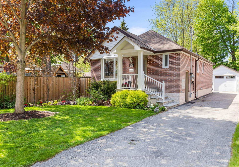 10-iris-road-etobicoke-ontario-w13198278