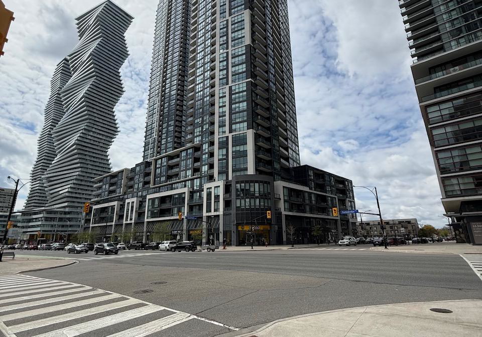 510-curran-place-mississauga-ontario-w13199116