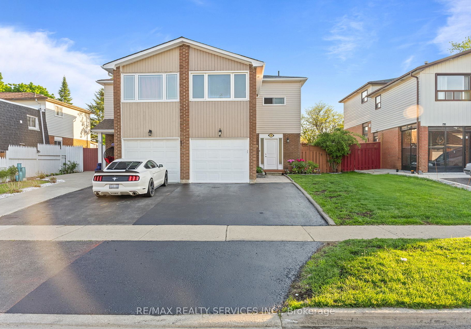 28-kingswood-drive-brampton-ontario-w13200906
