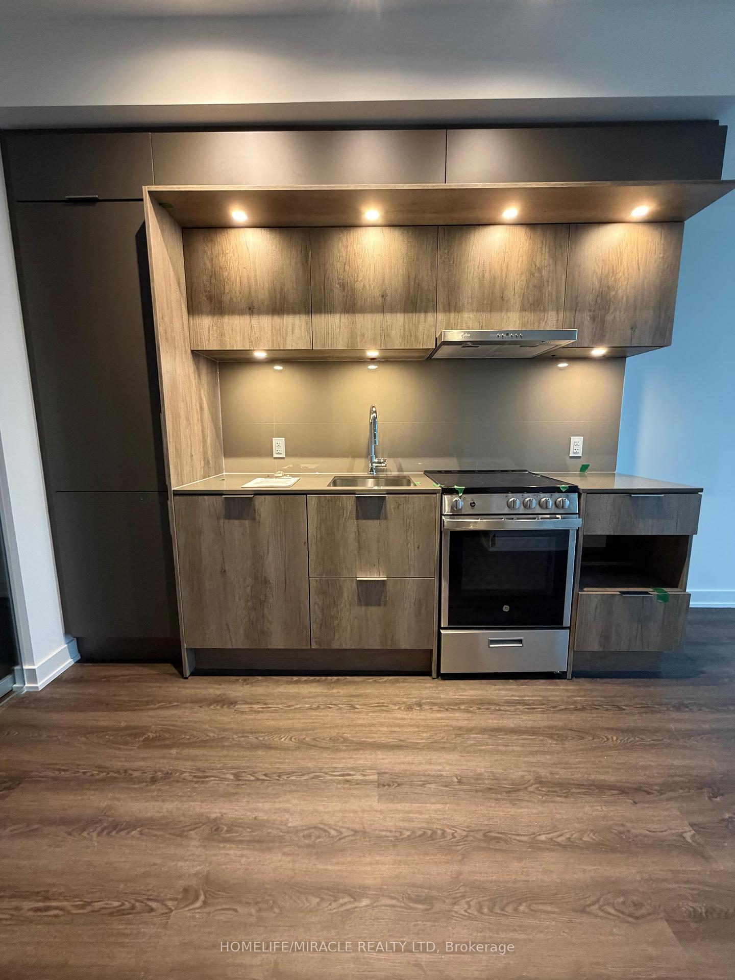 448-burnhamthorpe-road-w-mississauga-ontario-w13201512