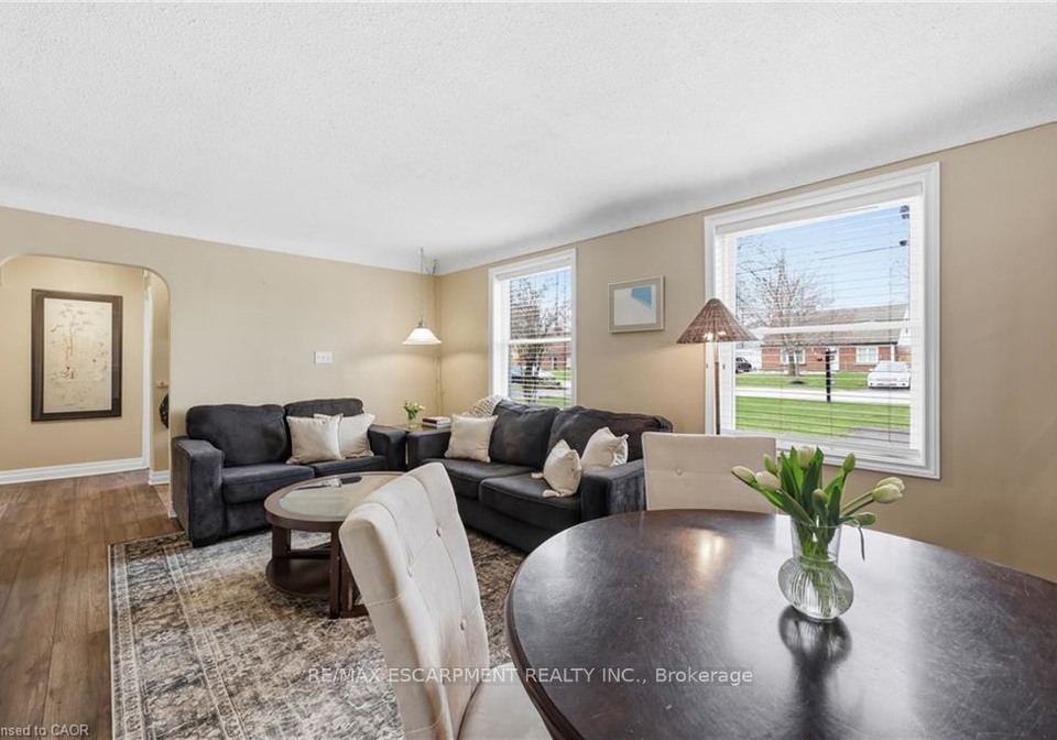 2074-churchill-avenue-burlington-ontario-w13205190