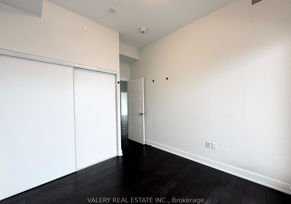 4085-parkside-village-drive-mississauga-ontario-w13205202