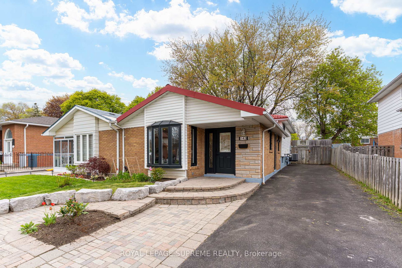 143-voltarie-crescent-mississauga-ontario-w13206002