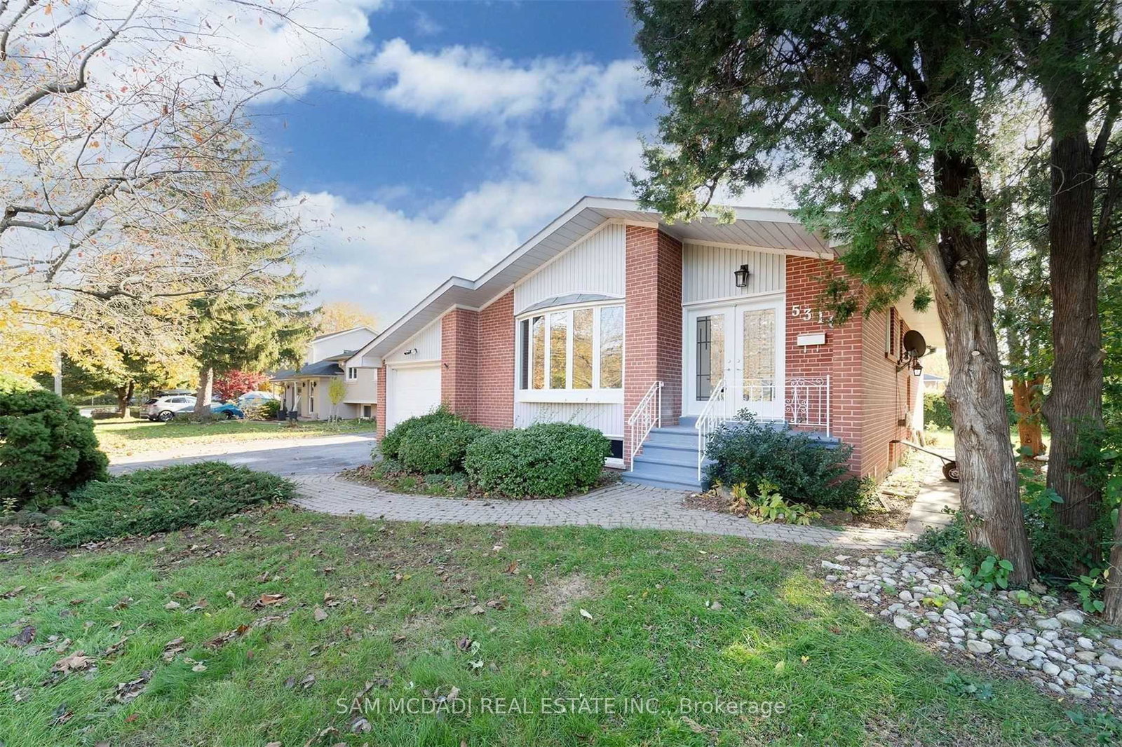 5318-mericourt-road-burlington-ontario-w13206070