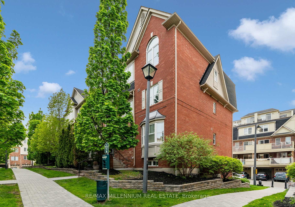 77neighbourhood-circle-mississauga-ontario-w13206094