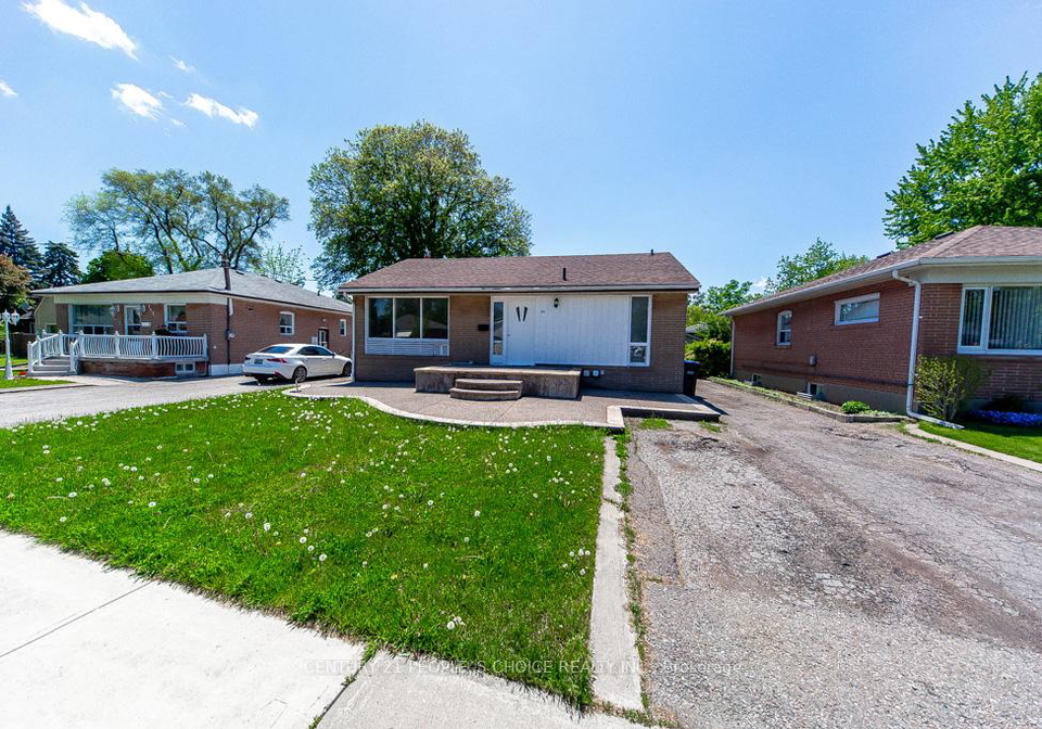 115-mcmurchy-avenue-s-brampton-ontario-w13206102