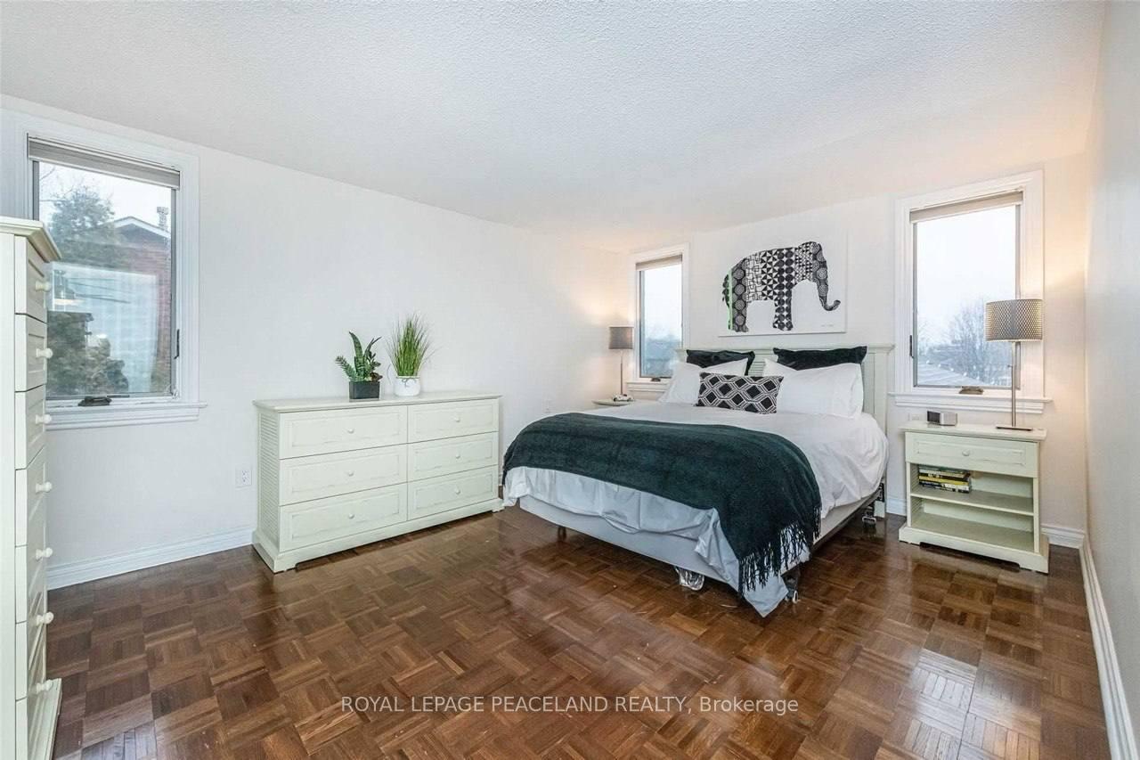 4239-white-spruce-court-mississauga-ontario-w13206434