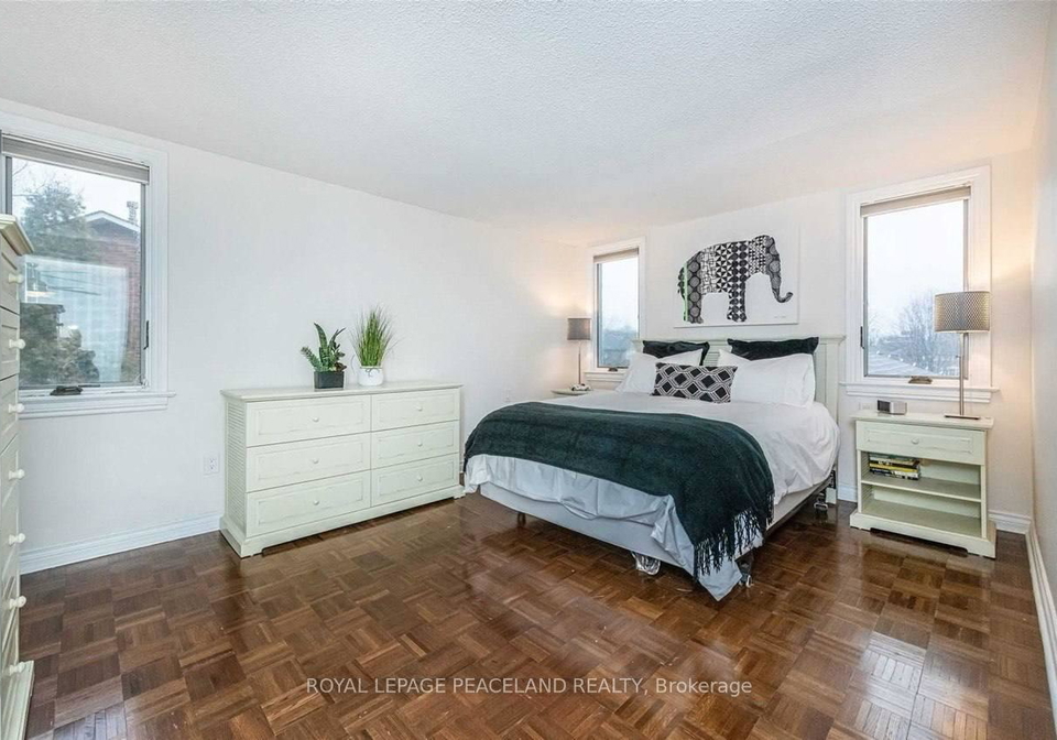 4239-white-spruce-court-mississauga-ontario-w13206434