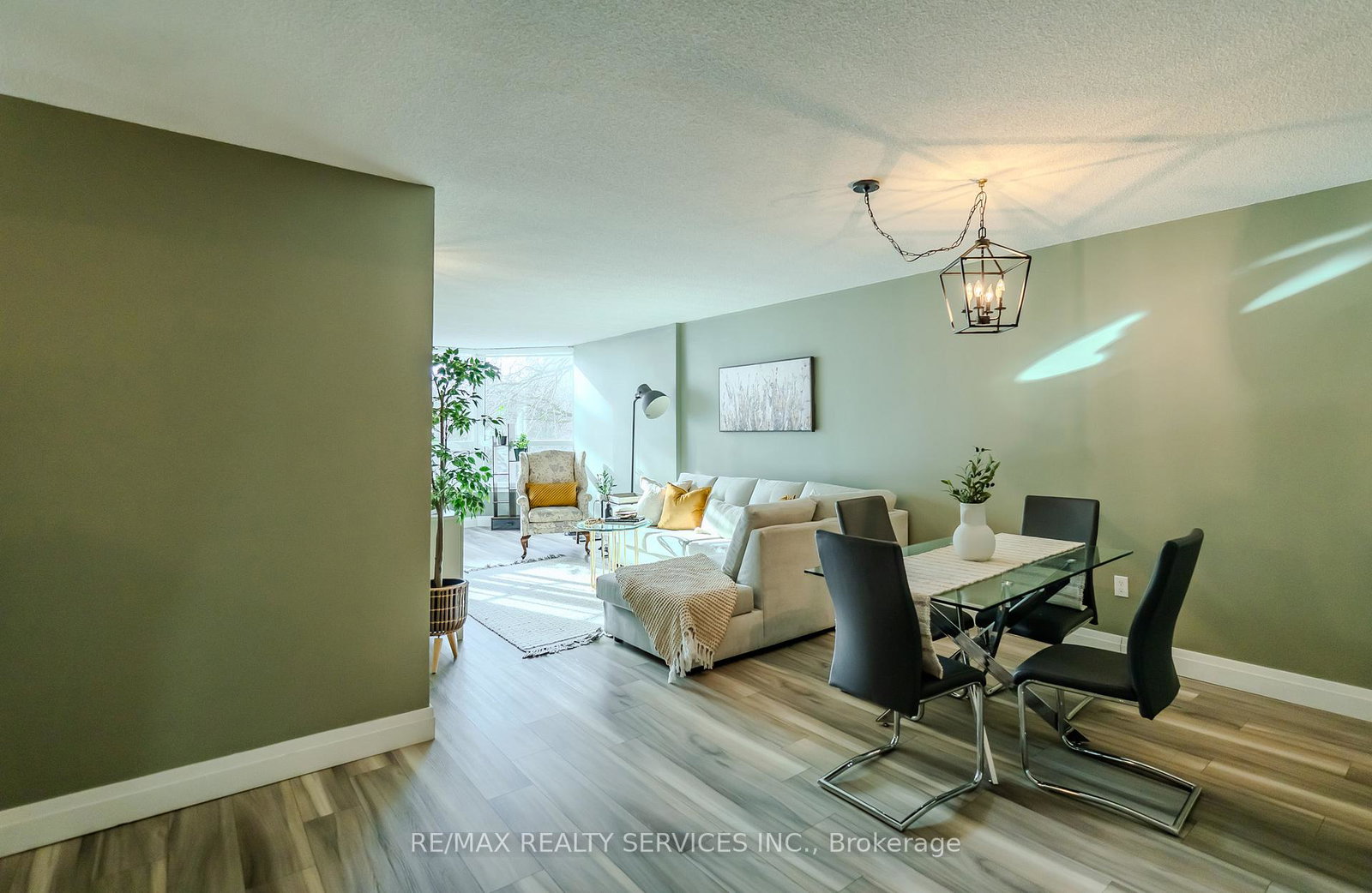 8-lisa-street-brampton-ontario-w13206446