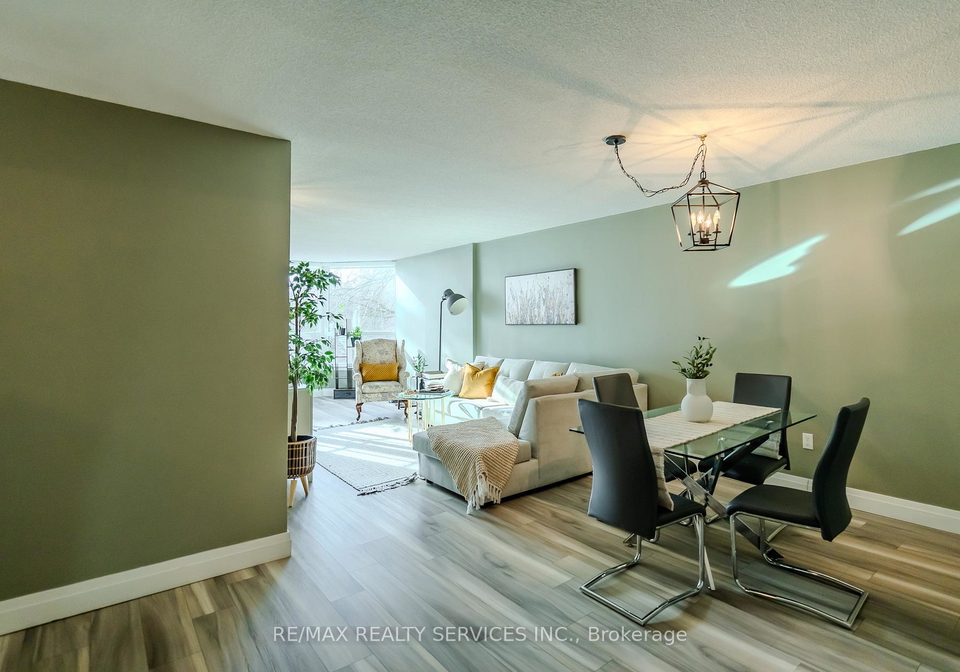 8-lisa-street-brampton-ontario-w13206446