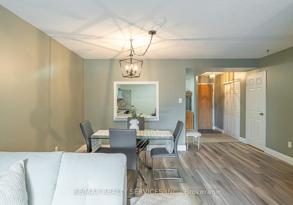 8-lisa-street-brampton-ontario-w13206446