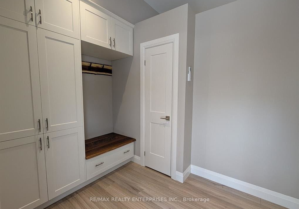 1093-gallagher-road-burlington-ontario-w13206876