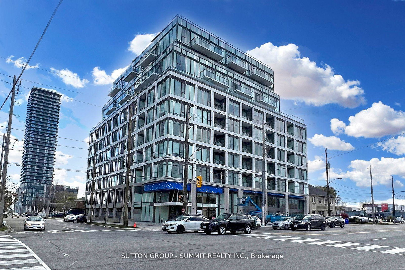1195-the-queensway-street-etobicoke-ontario-w13207158