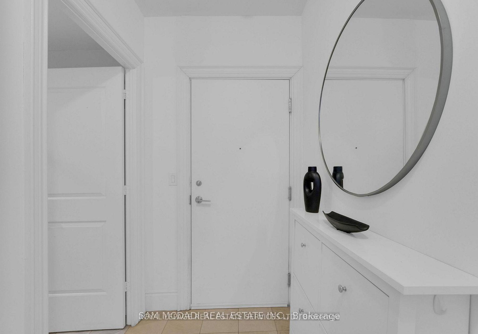 16-brookers-lane-etobicoke-ontario-w13207212