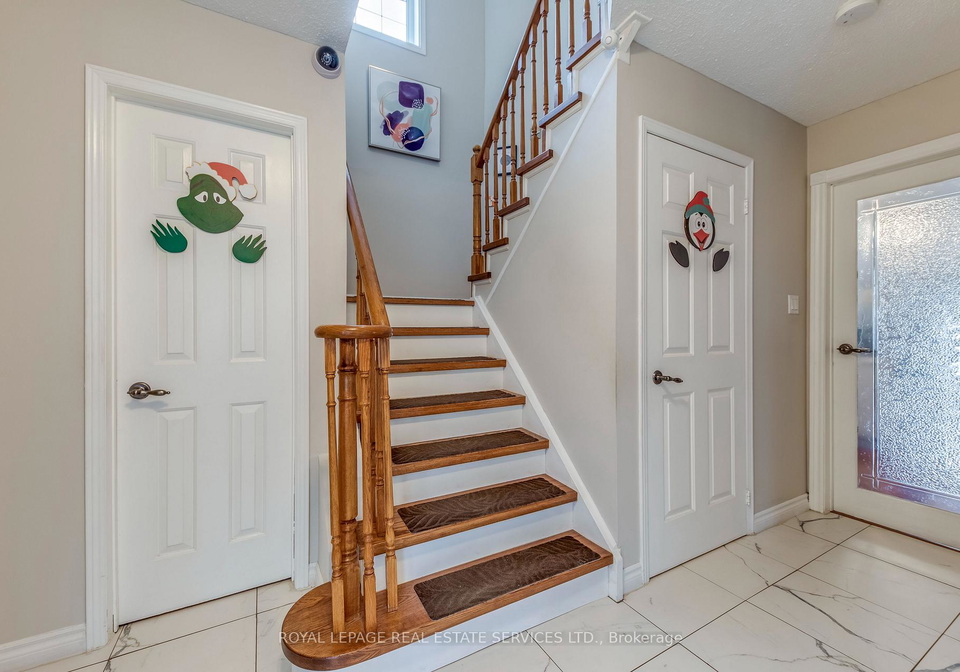3390-chartrand-crescent-mississauga-ontario-w13207334