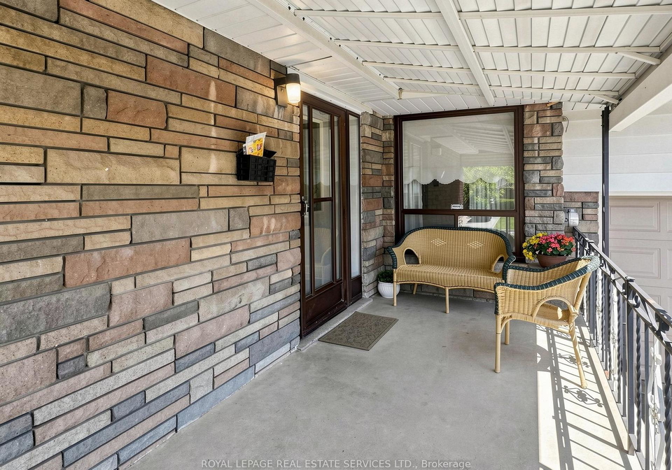 86-whitburn-crescent-york-ontario-w13207336