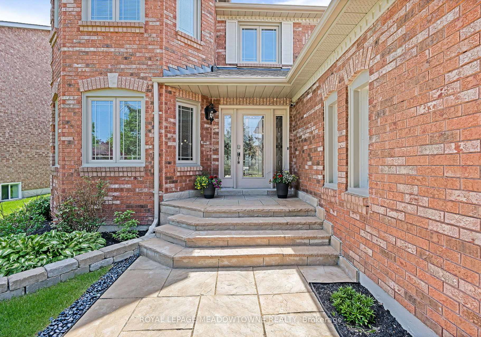 7-eaton-street-halton-hills-ontario-w13207342