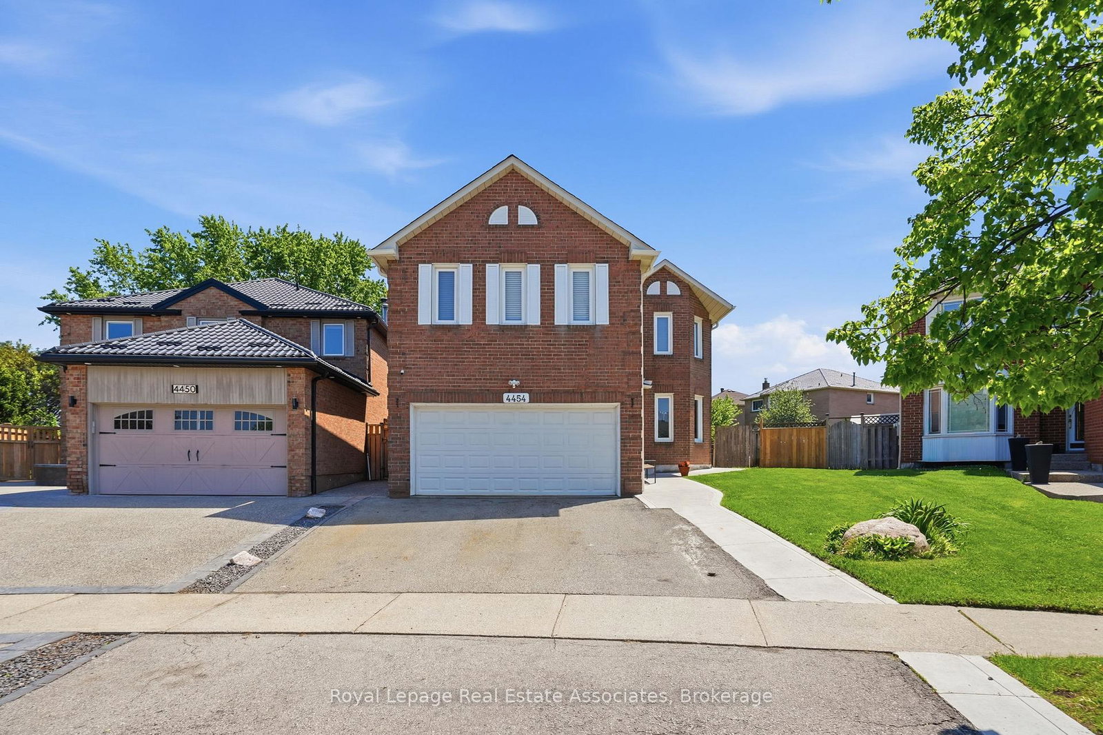 4454-mayflower-drive-mississauga-ontario-w13207378