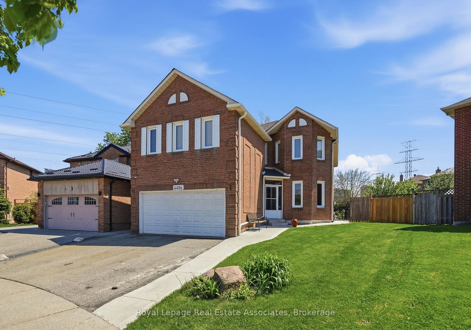 4454-mayflower-drive-mississauga-ontario-w13207378