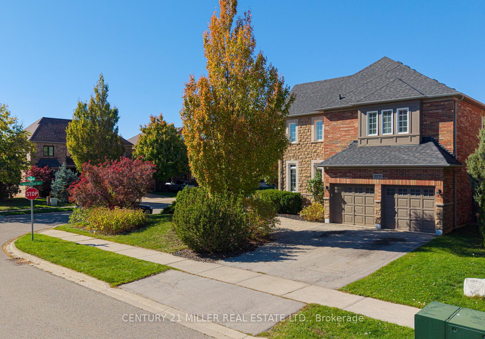 2211-glencairn-road-oakville-ontario-w13207510