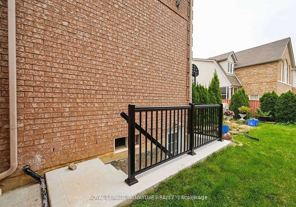 5955-leeside-crescent-mississauga-ontario-w13207564