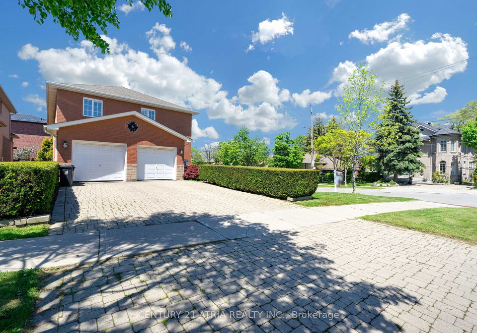 543-queens-drive-north-york-ontario-w13207720